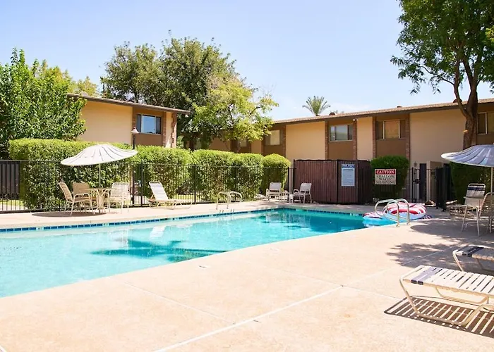 The Scott Getaway - Walkable To Old Town, Remodeled Space, Outdoor Pool! * Scottsdale