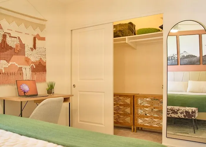The Scott Getaway - Walkable To Old Town, Remodeled Space, Outdoor Pool! Apartment Scottsdale
